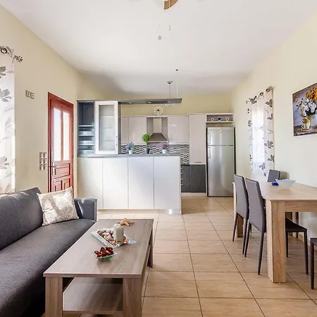 Sifnos- Spacious 2-bedroom House With Fantastic Yard! * Artemonas